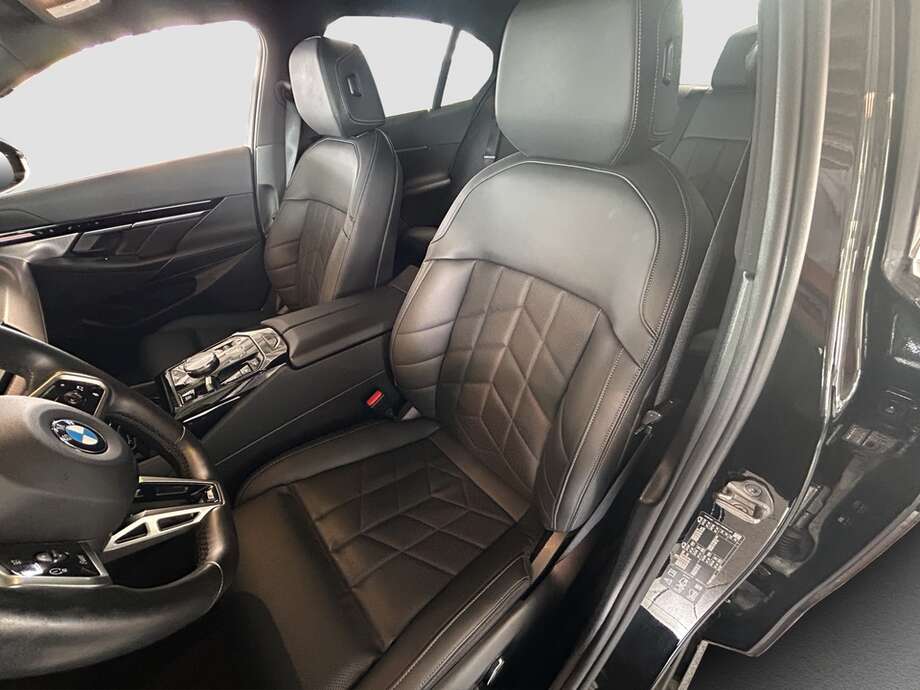 BMW 520d xDrive (Bild 11/17)