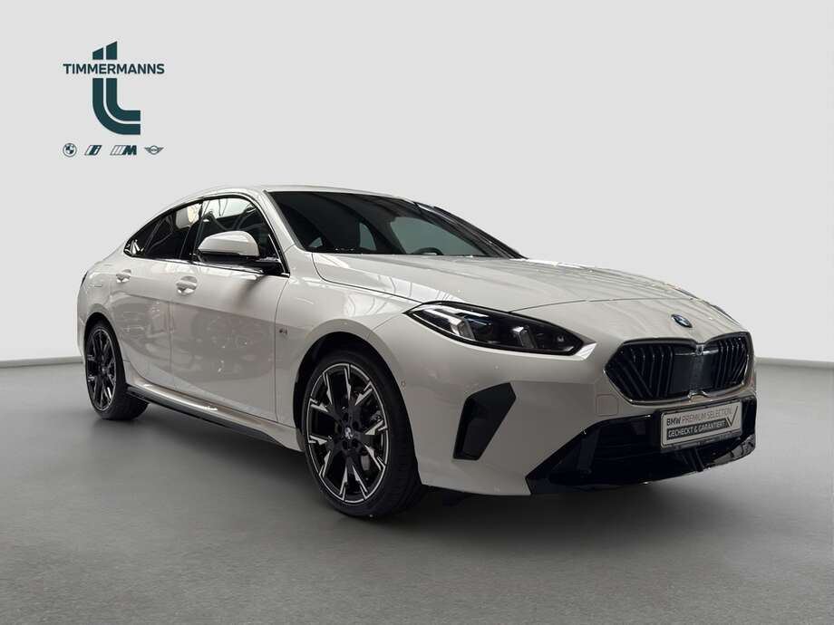BMW 223 xDrive (Bild 8/16)