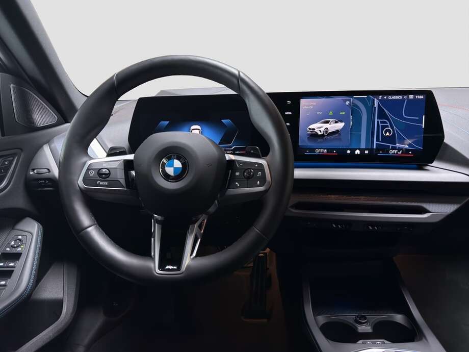 BMW 223 xDrive (Bild 14/16)