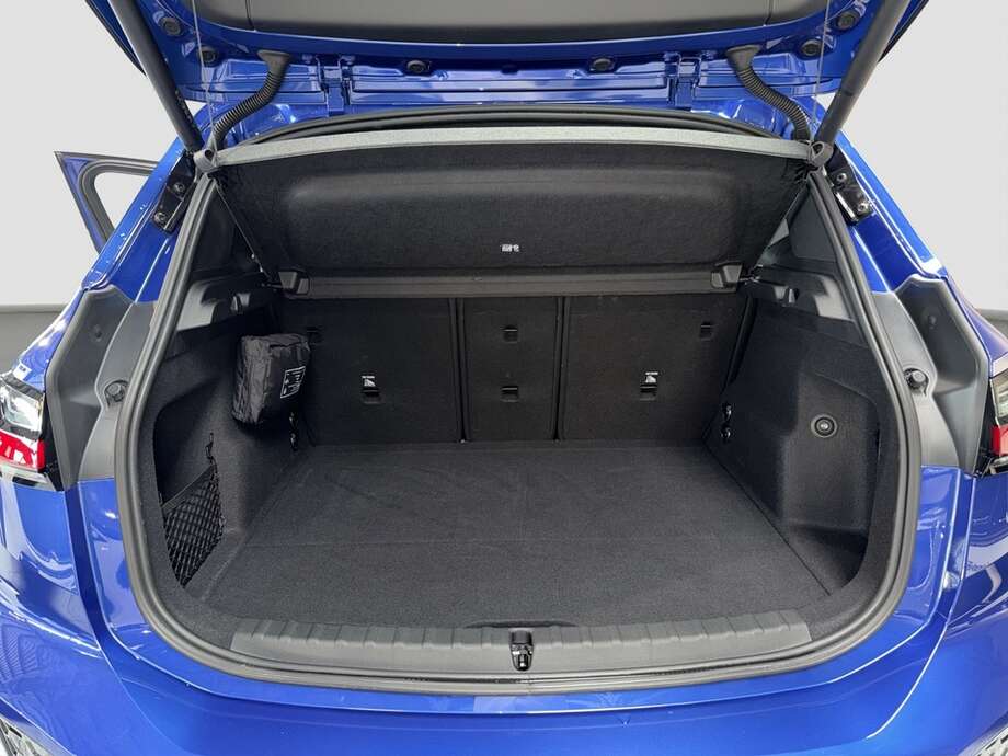 BMW 220 Active Tourer (Bild 16/16)