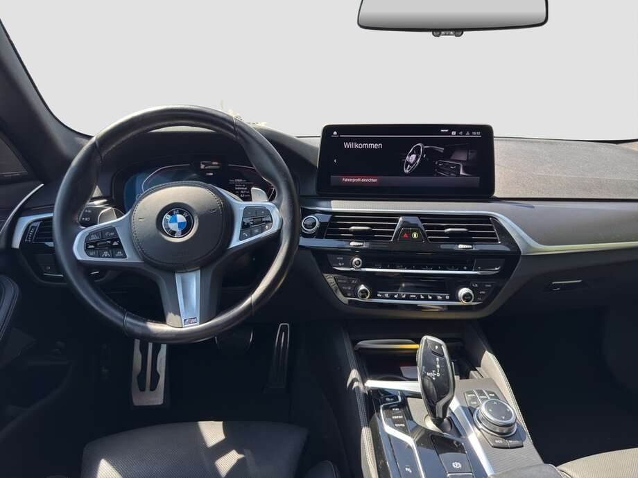 BMW 520d xDrive (Bild 14/24)
