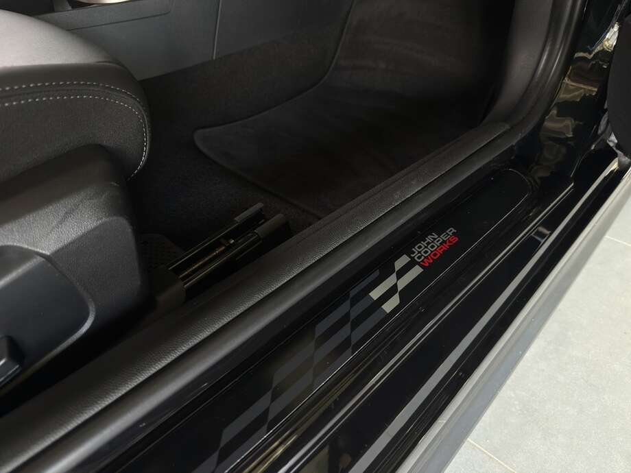 MINI Cooper S (Bild 17/18)