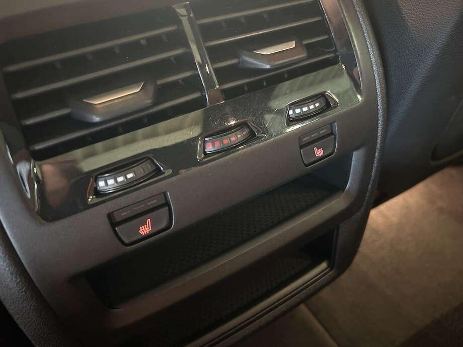 BMW X5 (Bild 16/17)