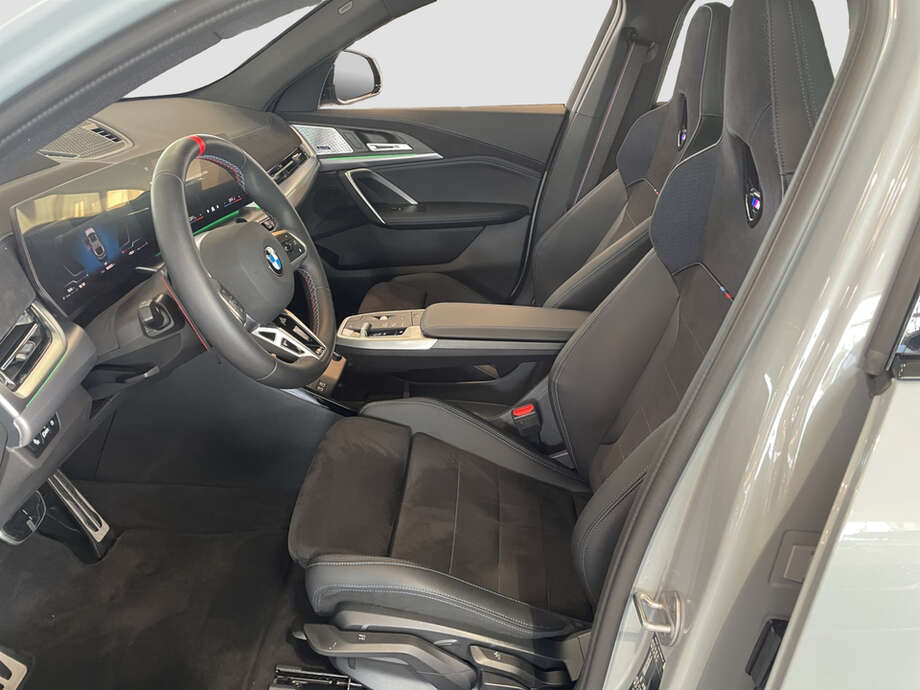BMW X2 (Bild 12/15)