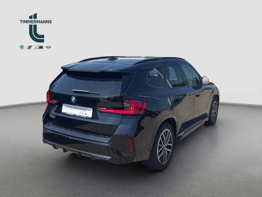 BMW iX1 xDrive30 (Bild 2/6)