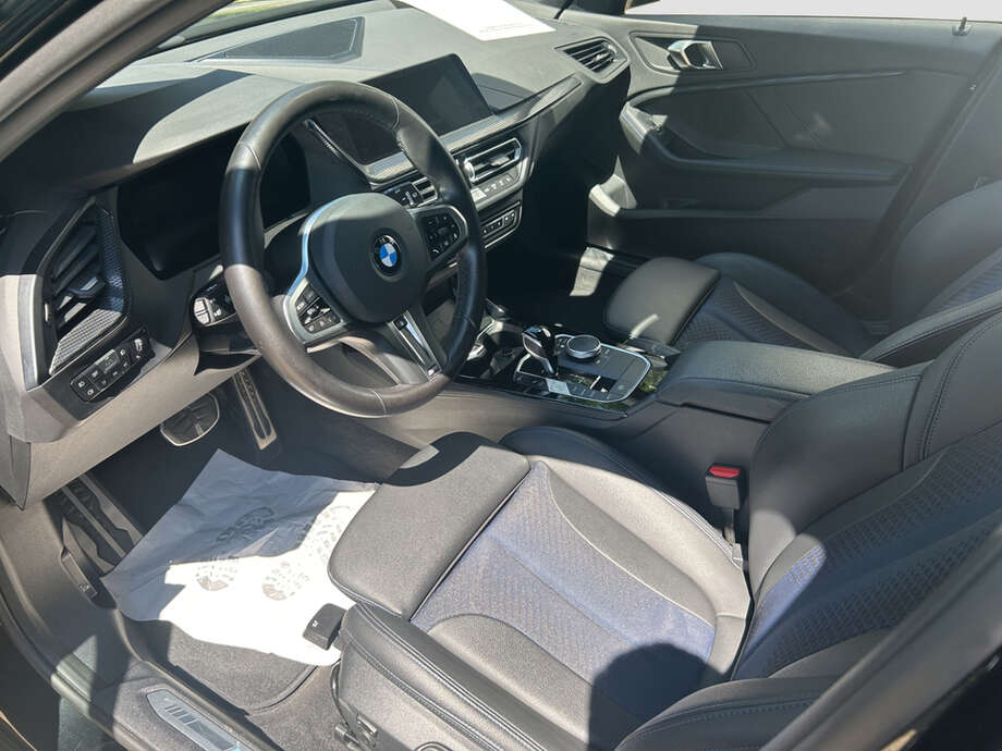 BMW 118i (Bild 4/15)