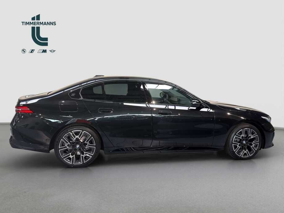 BMW 520d xDrive (Bild 6/18)