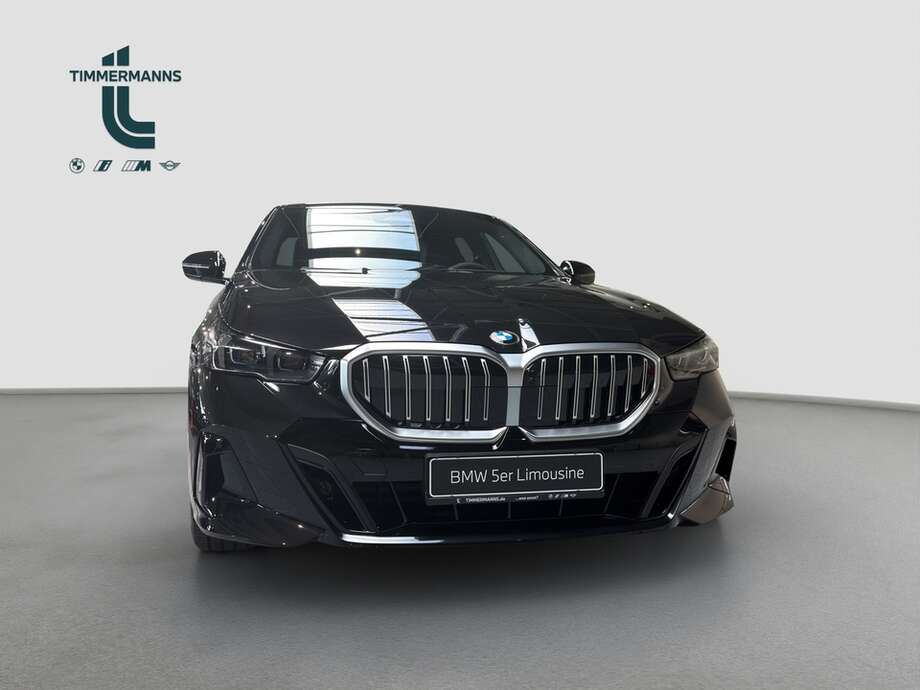 BMW 520d xDrive (Bild 8/18)