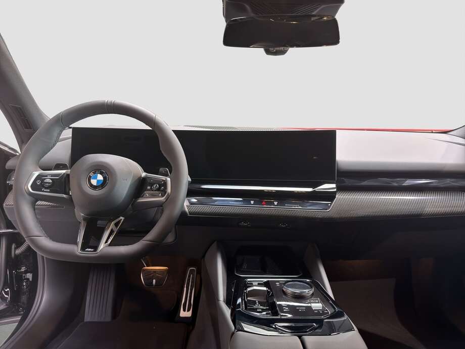 BMW 520d xDrive (Bild 13/18)