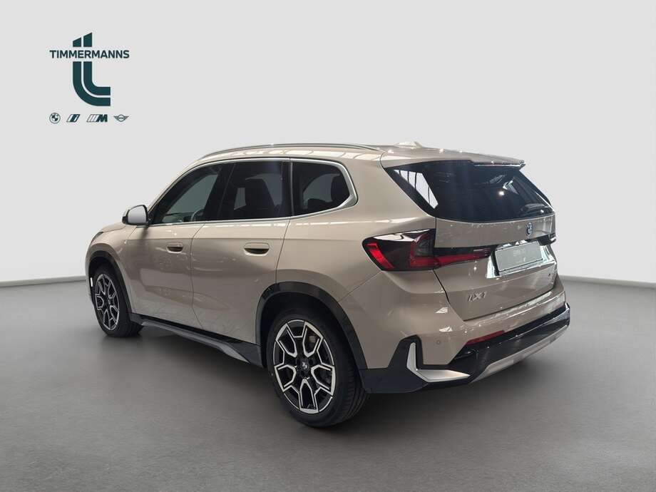 BMW BMW iX1 xDrive30 (Bild 3/18)