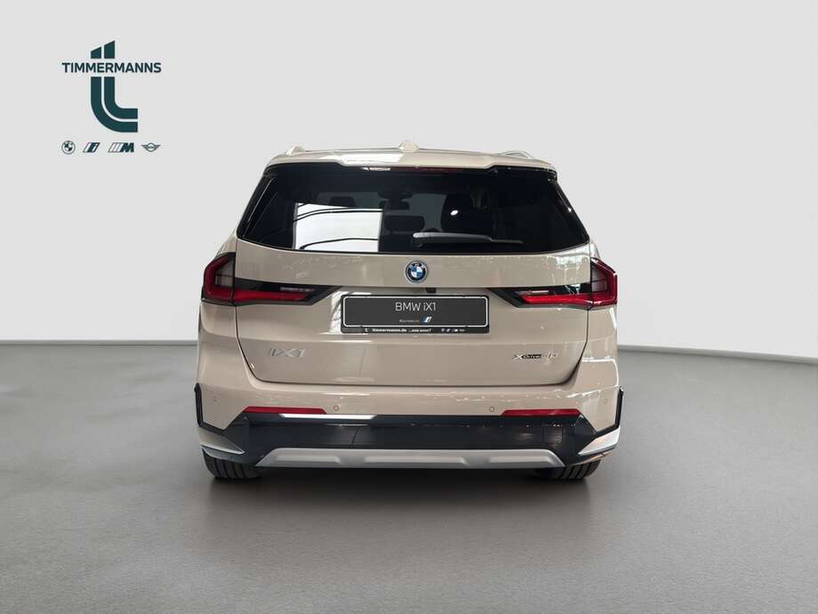 BMW BMW iX1 xDrive30 (Bild 4/18)