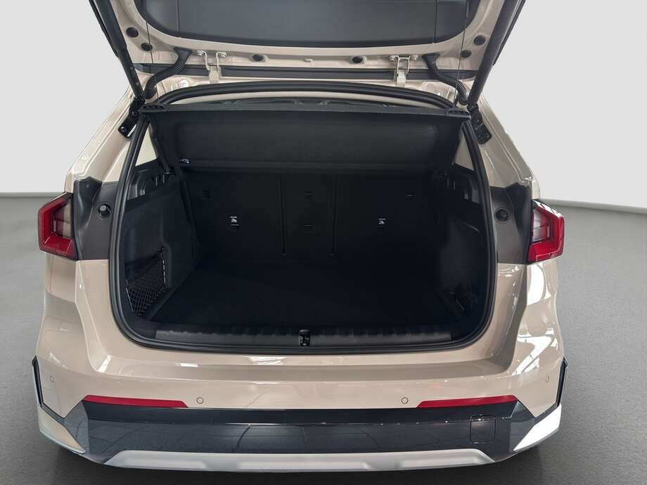 BMW BMW iX1 xDrive30 (Bild 15/18)