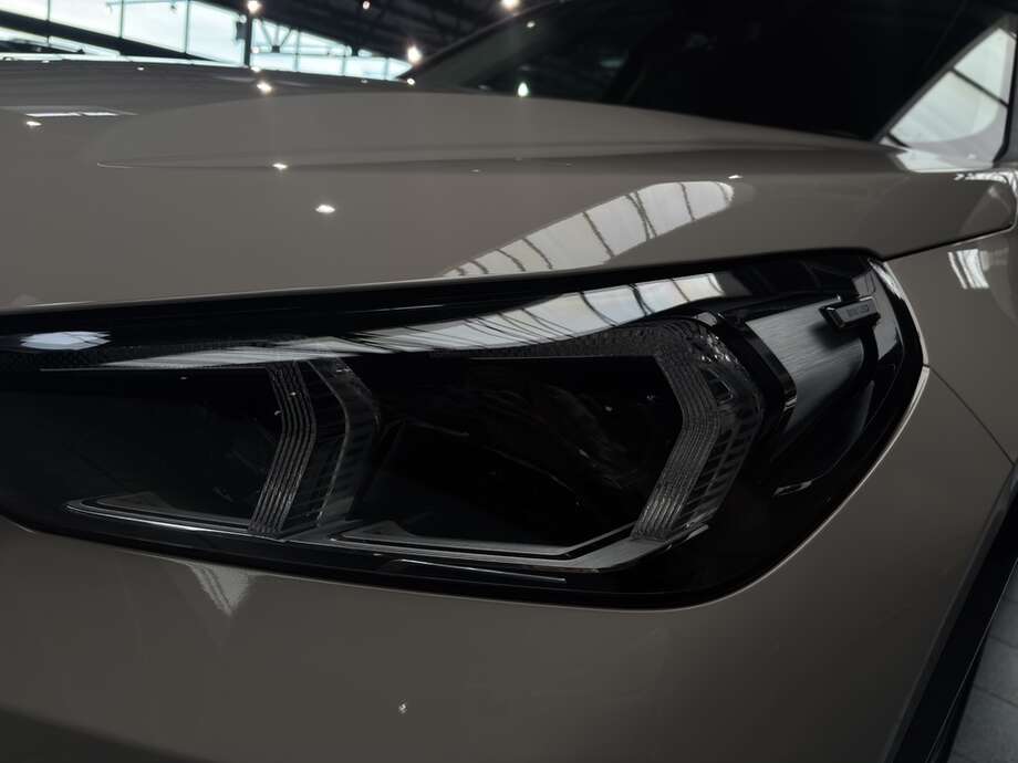 BMW BMW iX1 xDrive30 (Bild 18/18)