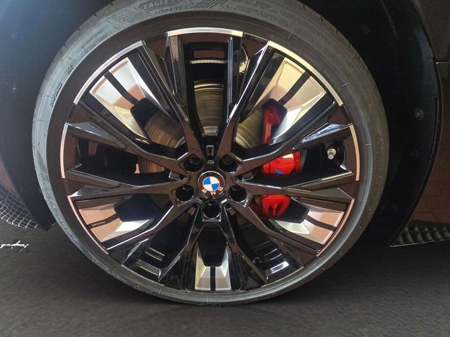 BMW i4 (Bild 9/20)