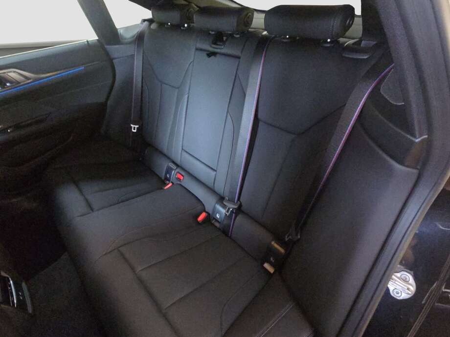 BMW i4 (Bild 14/20)