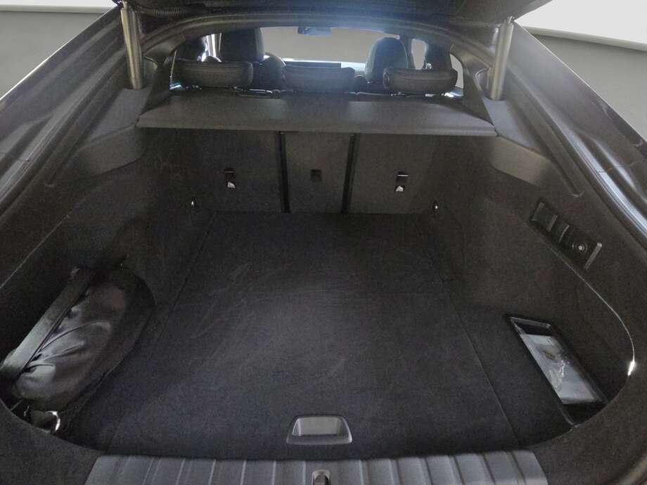 BMW i4 (Bild 15/20)
