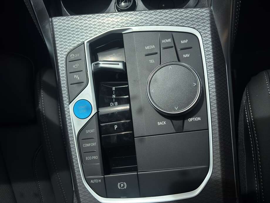 BMW i4 (Bild 16/19)