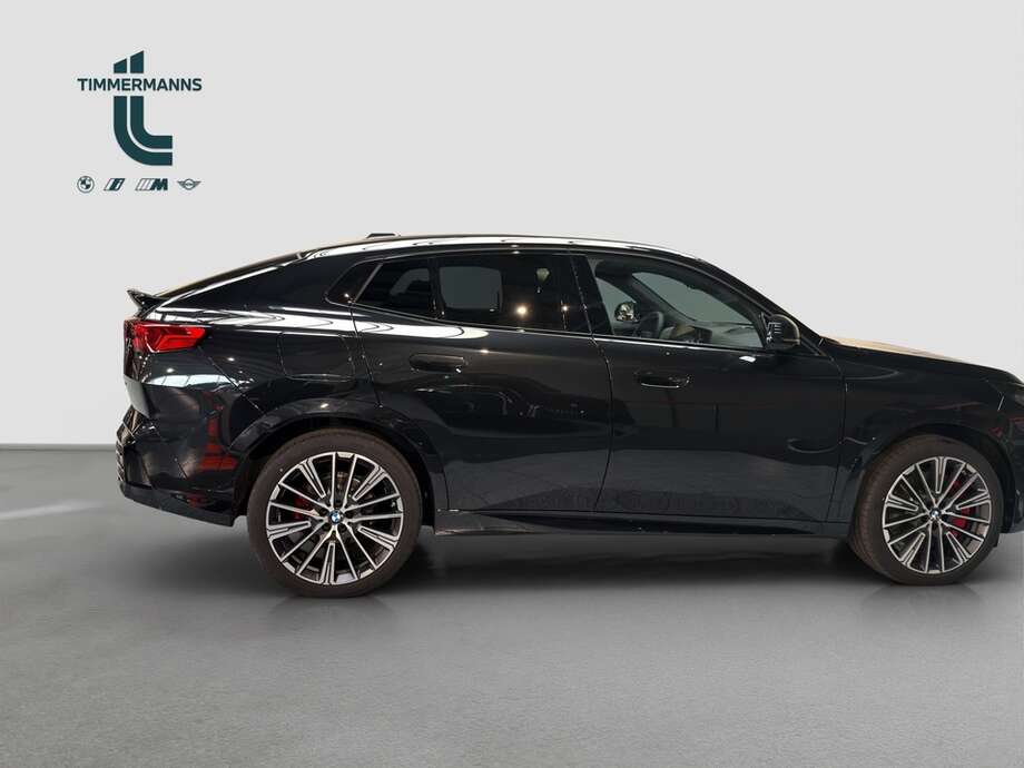 BMW iX2 eDrive20 (Bild 6/18)