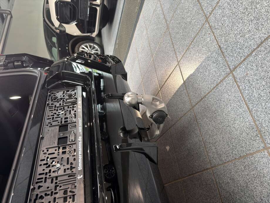 BMW iX2 eDrive20 (Bild 15/18)