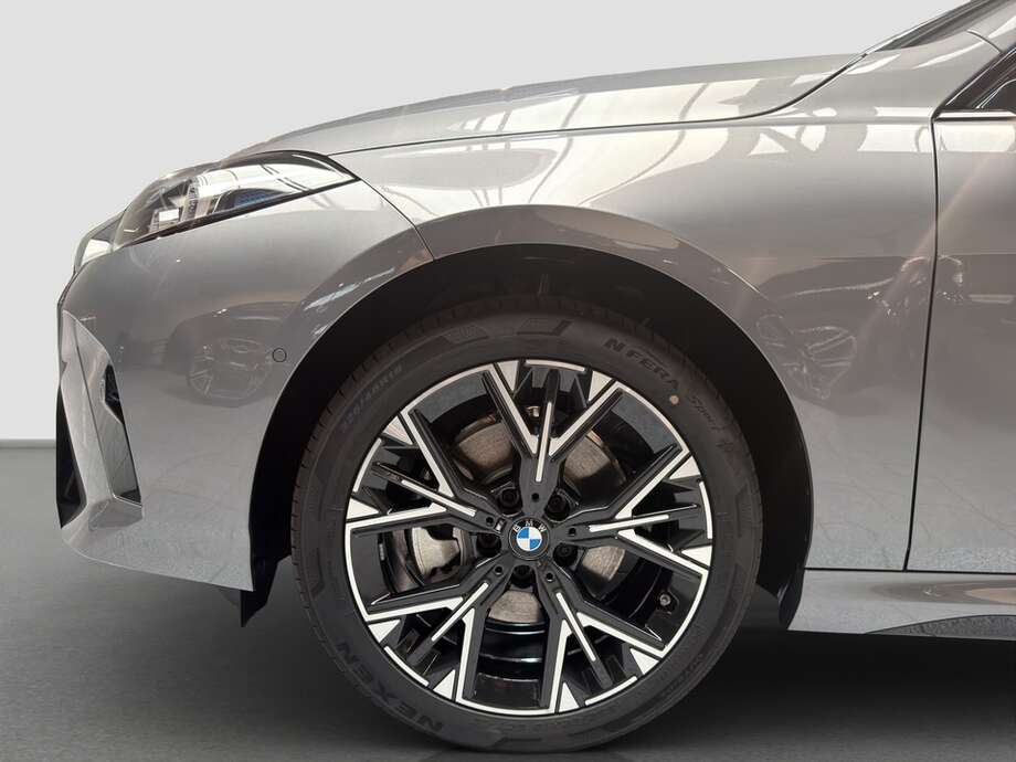 BMW 216 Gran Tourer (Bild 9/17)