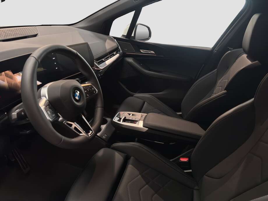BMW 220 Active Tourer (Bild 10/18)