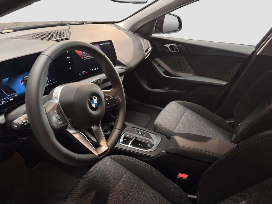 BMW 116 (Bild 10/18)