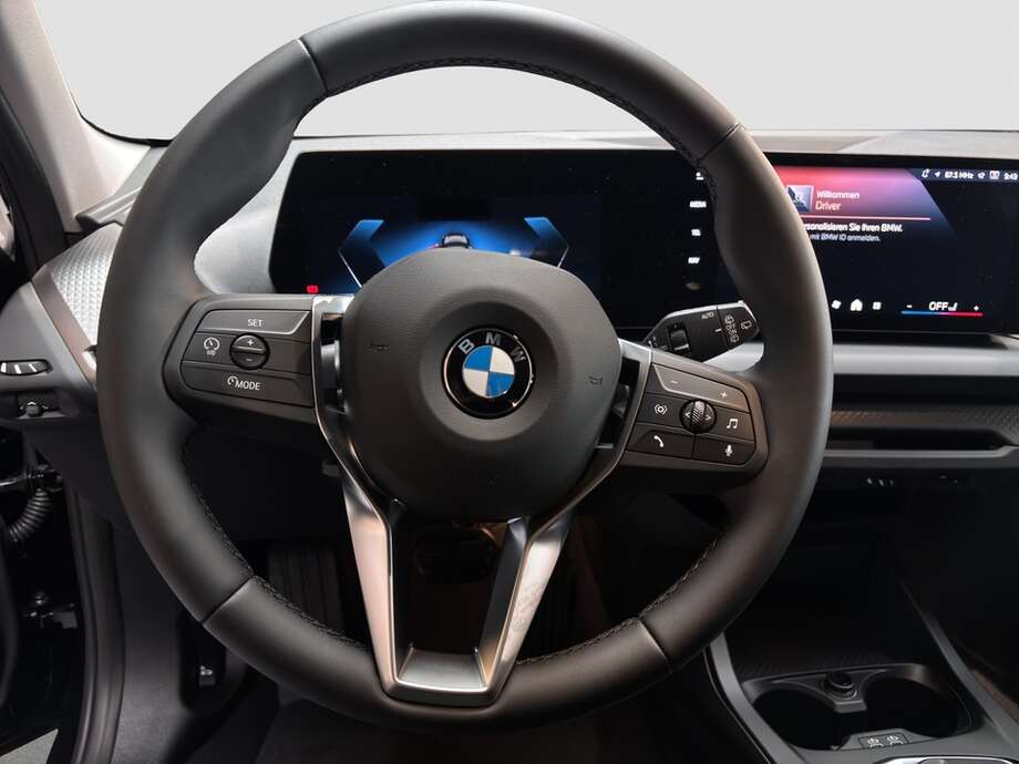 BMW 116 (Bild 12/18)