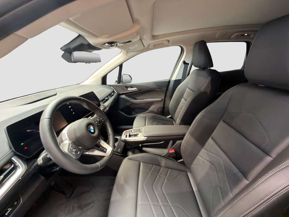 BMW 218 Active Tourer (Bild 10/18)