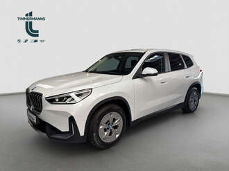 BMW iX1 xDrive30 (Bild 1/18)