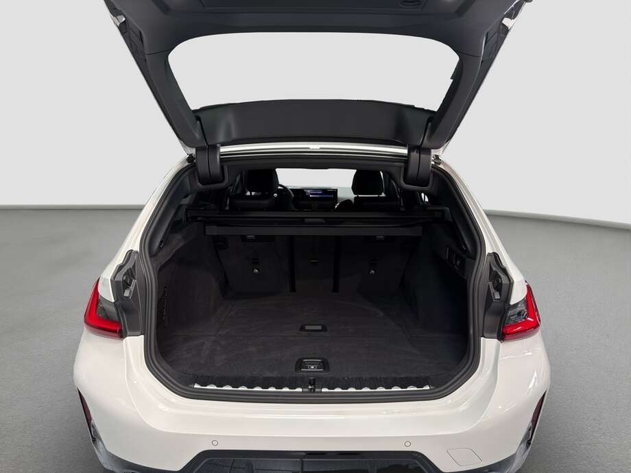 BMW 320d (Bild 15/18)