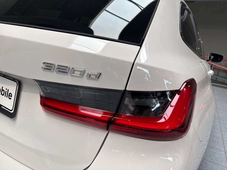BMW 320d (Bild 17/18)