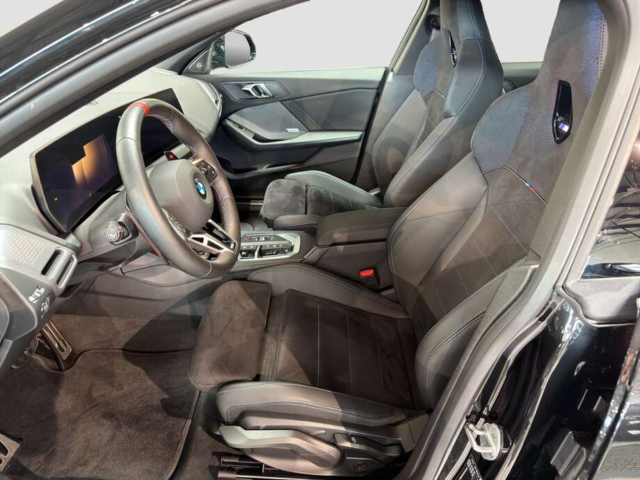 BMW M235i (Bild 9/16)