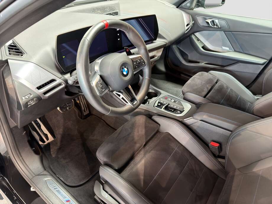 BMW M235i (Bild 10/16)