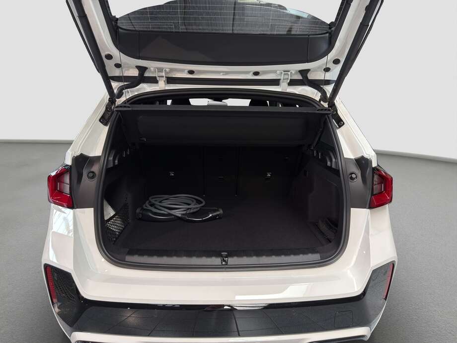 BMW BMW iX1 eDrive20 (Bild 15/18)