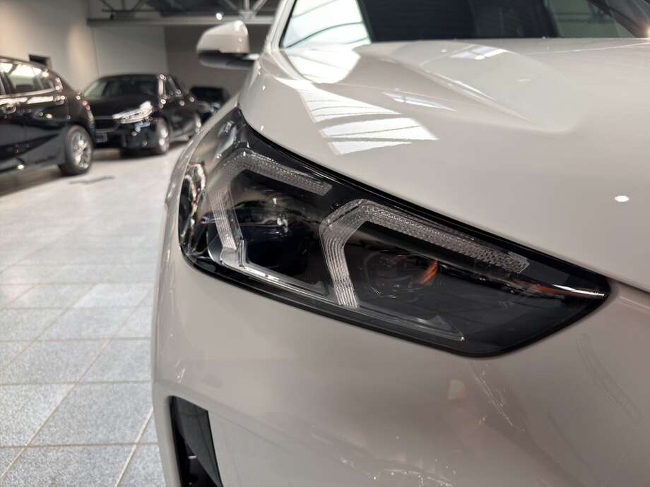 BMW BMW iX1 eDrive20 (Bild 18/18)