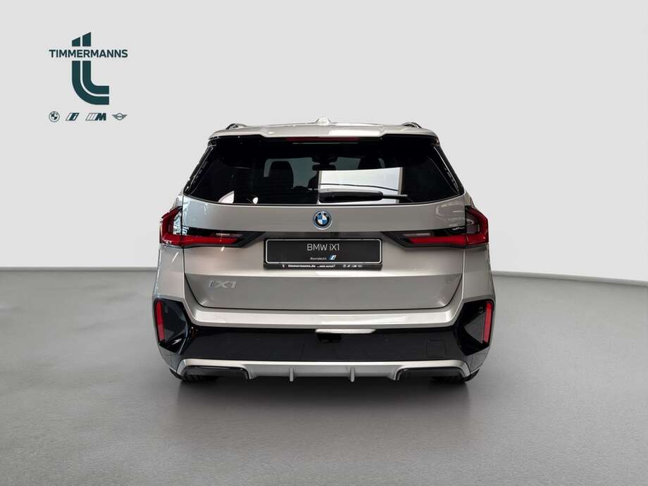 BMW BMW iX1 eDrive20 (Bild 4/18)