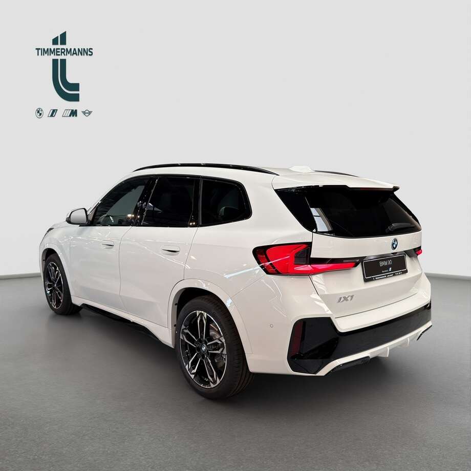 BMW BMW iX1 eDrive20 (Bild 3/18)