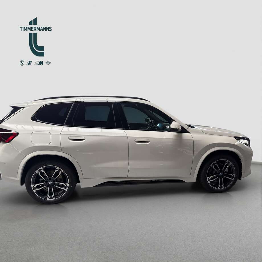 BMW BMW iX1 eDrive20 (Bild 6/18)