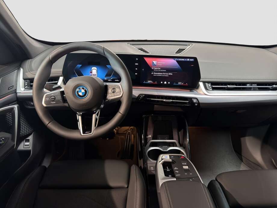 BMW BMW iX1 eDrive20 (Bild 13/18)