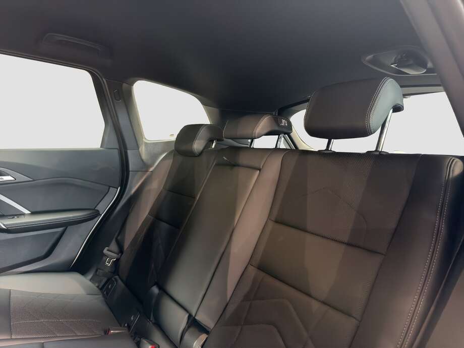 BMW BMW iX1 eDrive20 (Bild 14/18)