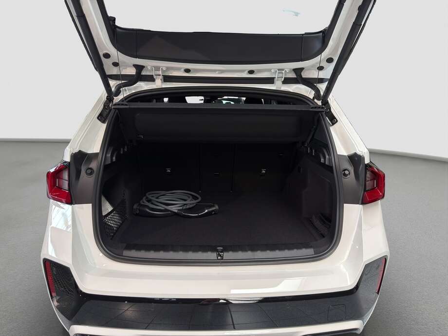 BMW BMW iX1 eDrive20 (Bild 15/18)