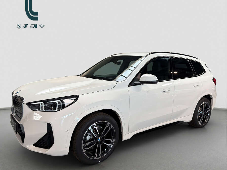 BMW BMW iX1 eDrive20 (Bild 1/18)