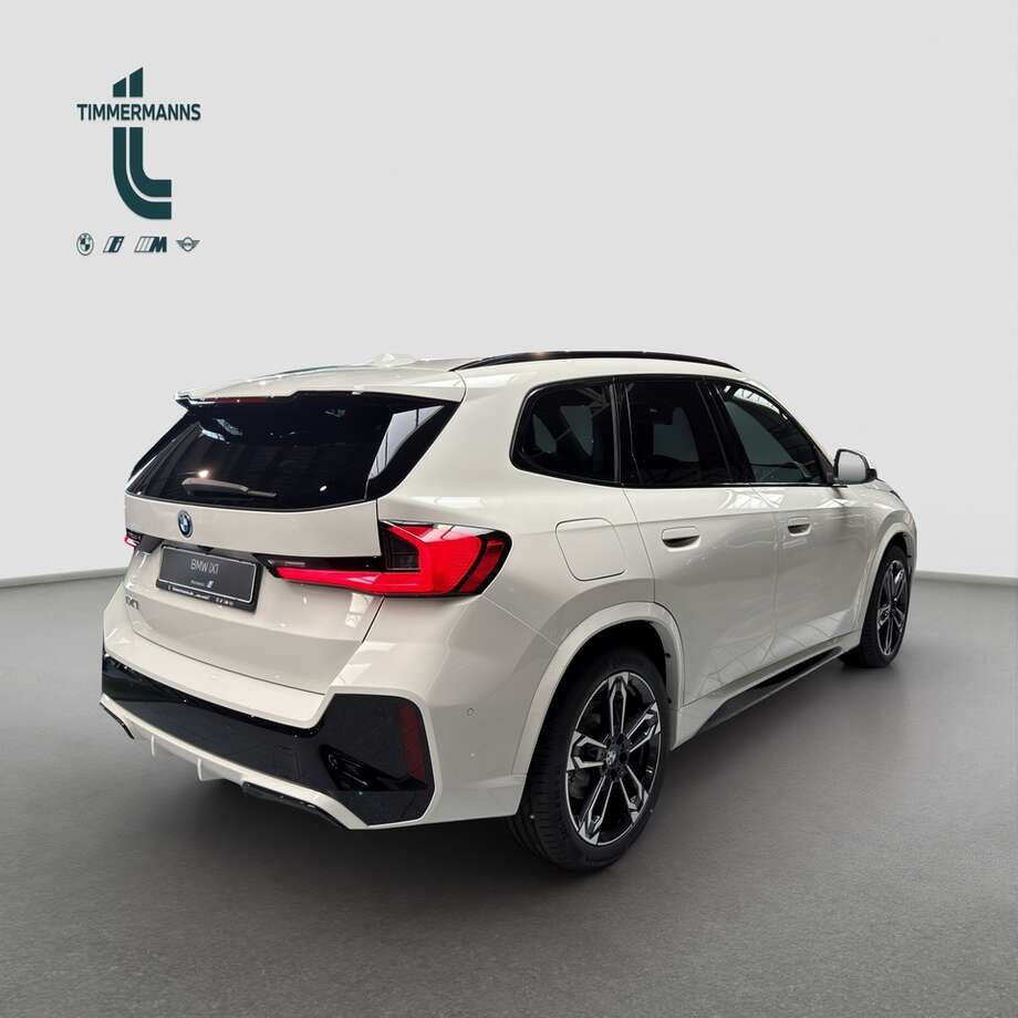 BMW BMW iX1 eDrive20 (Bild 5/18)