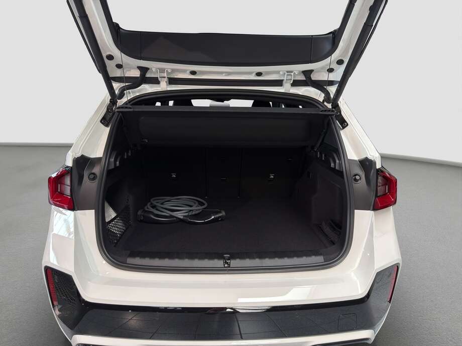 BMW BMW iX1 eDrive20 (Bild 15/18)