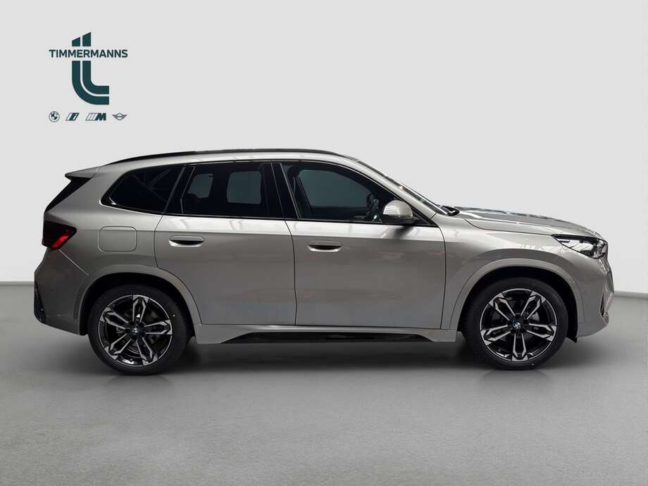 BMW BMW iX1 eDrive20 (Bild 6/18)