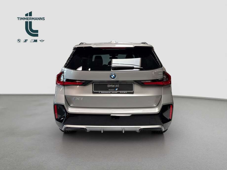 BMW BMW iX1 eDrive20 (Bild 4/18)