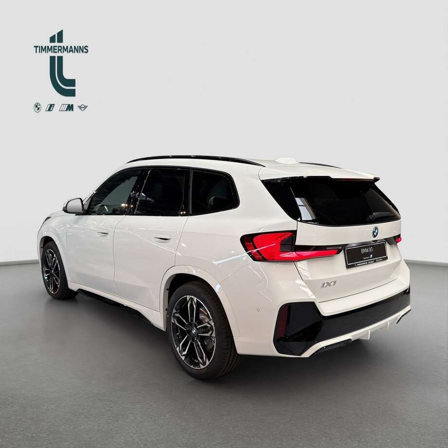 BMW BMW iX1 eDrive20 (Bild 3/18)