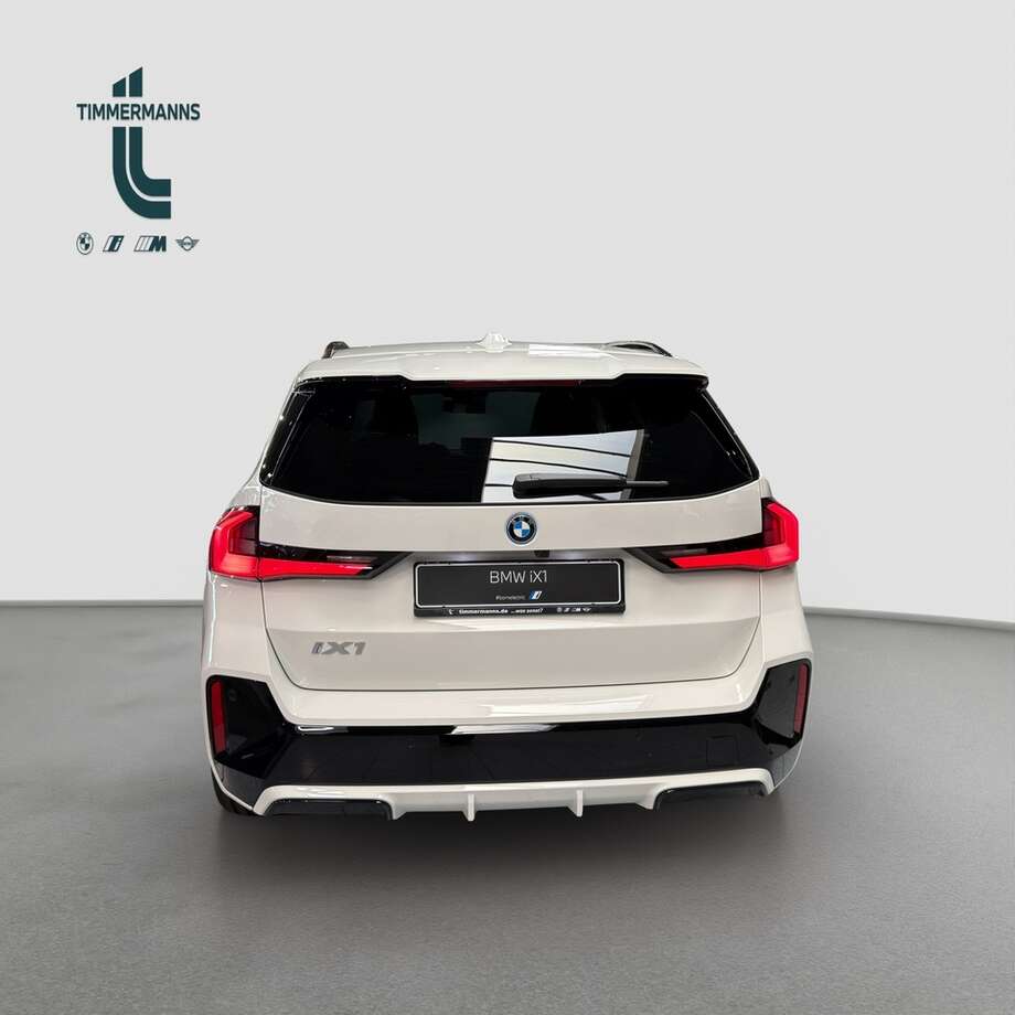 BMW BMW iX1 eDrive20 (Bild 4/18)