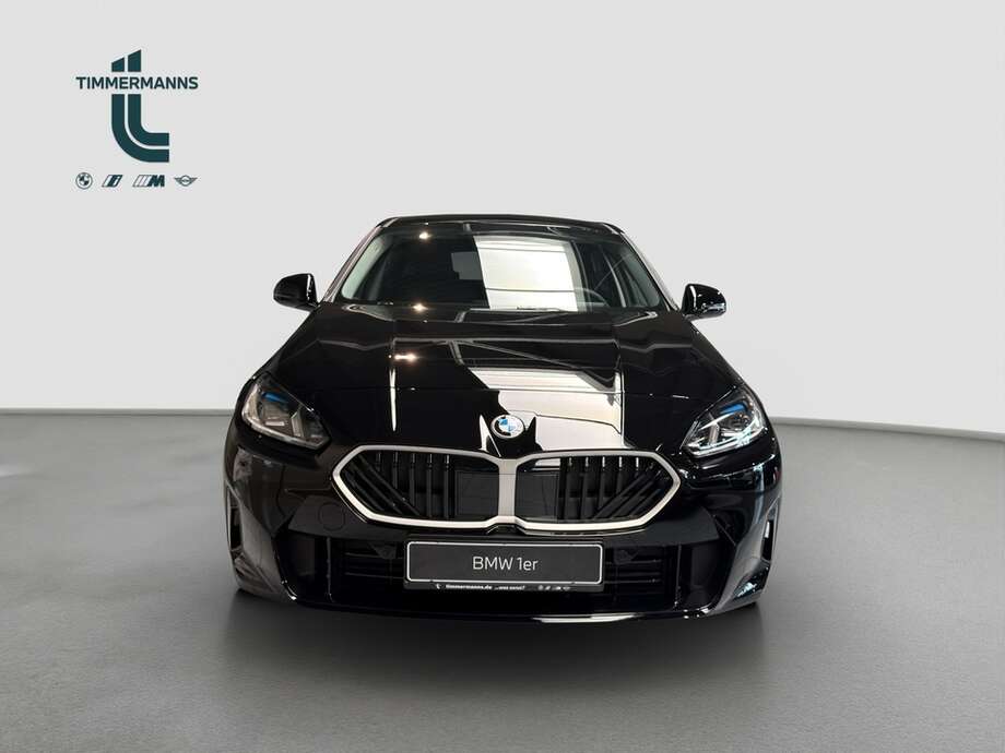 BMW 118d (Bild 8/18)