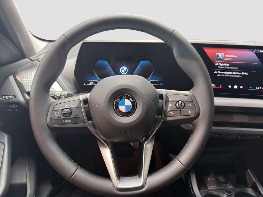BMW 118d (Bild 12/18)